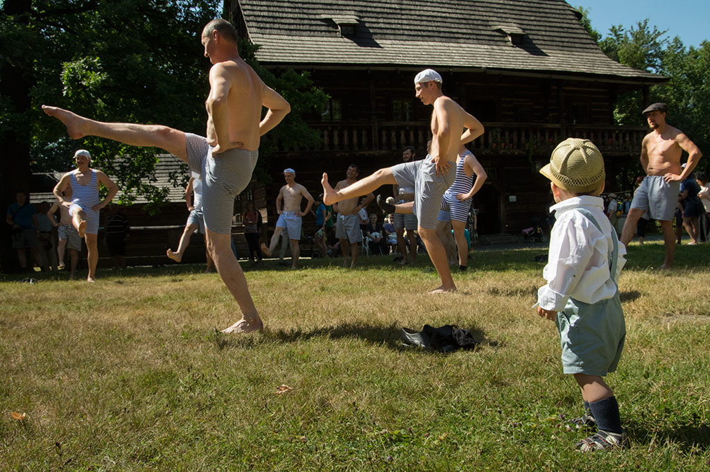 Reportážní fotografie, Lázeňské slavnosti Rožnov p. R.